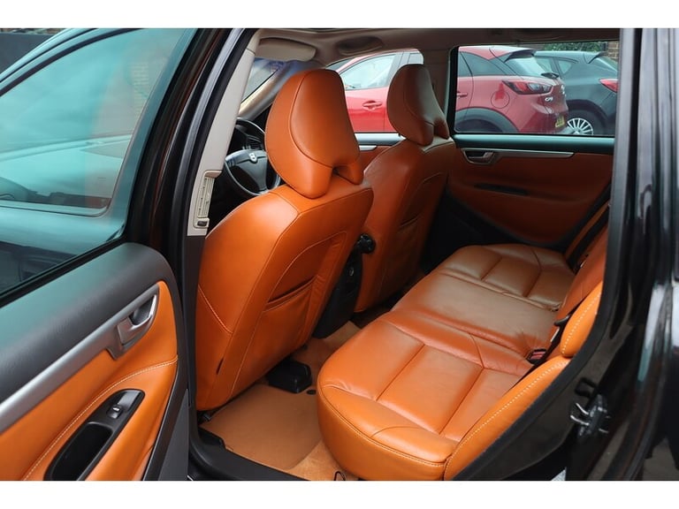 2025 Volvo V70 2.5T SE 5dr Geartronic [RTI NAV] Estate PETROL Automatic
