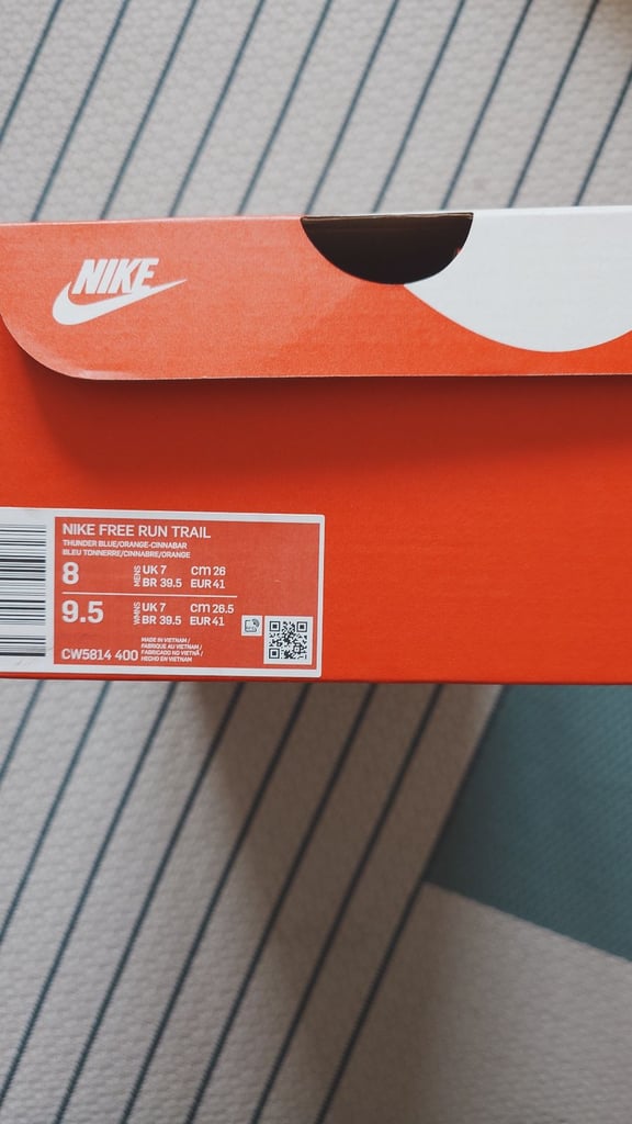 Nike Free Run Trail — Thunder Blue  (Size UK 7 / EU 41 ) – Used Exactly 1 time
