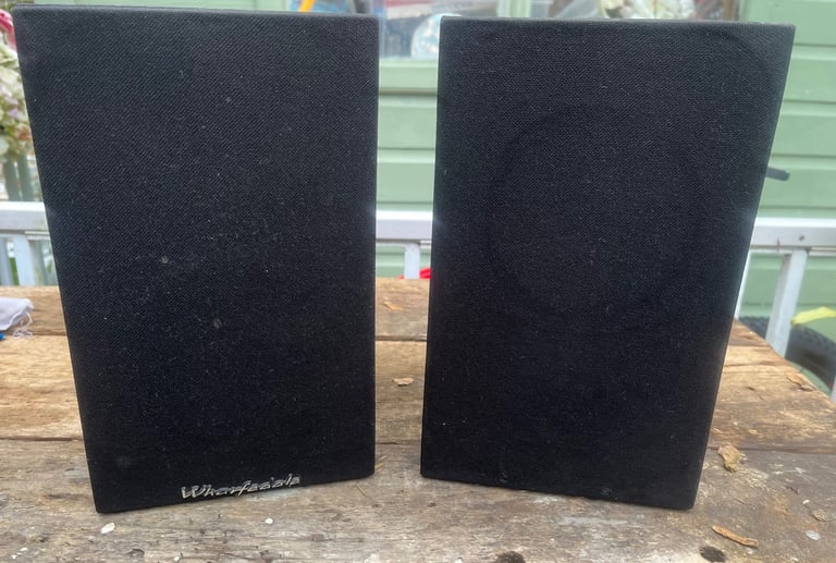 image for Warfedale Diamond 6R Bookshelf Speakers In Black Pair
