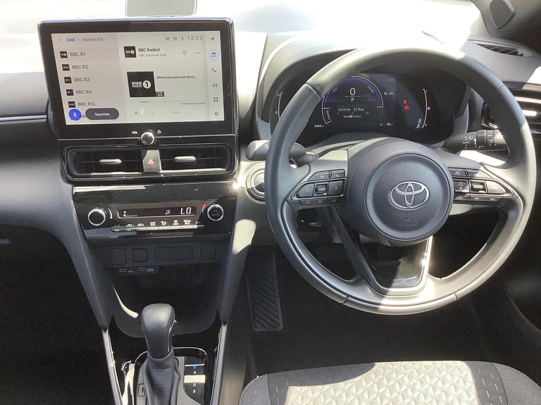 2024 Toyota Yaris Cross 1.5 Hybrid Design 5dr CVT HATCHBACK PETROL/ELECTRIC Automatic