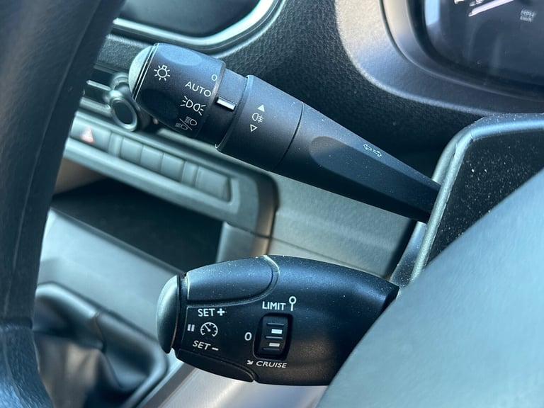 2020 Vauxhall Vivaro 2900 1.5d 100PS Dynamic H1 Van PANEL VAN Diesel Manual