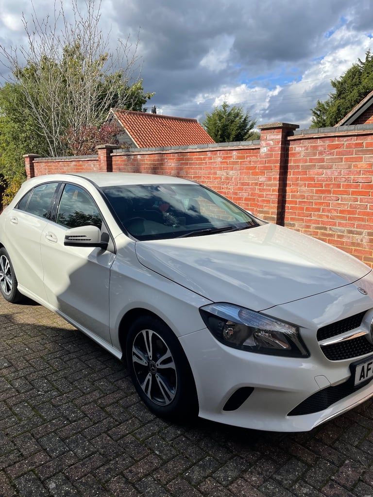 Mercedes-Benz, A CLASS, Hatchback, 2017, Manual, 1461 (cc), 5 doors