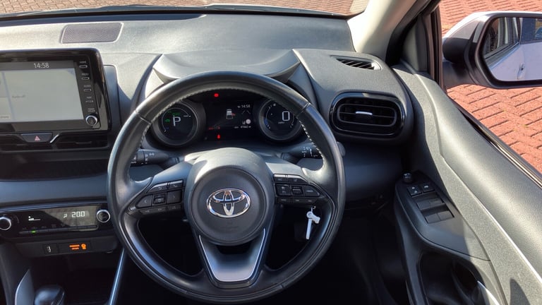 2021 Toyota Yaris 1.5 Hybrid Design 5dr CVT HATCHBACK PETROL/ELECTRIC Automatic