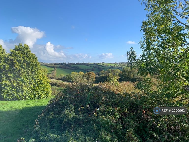1 bedroom flat in Stokeinteignhead, Newton Abbot, TQ12 (1 bed) (#2656962)