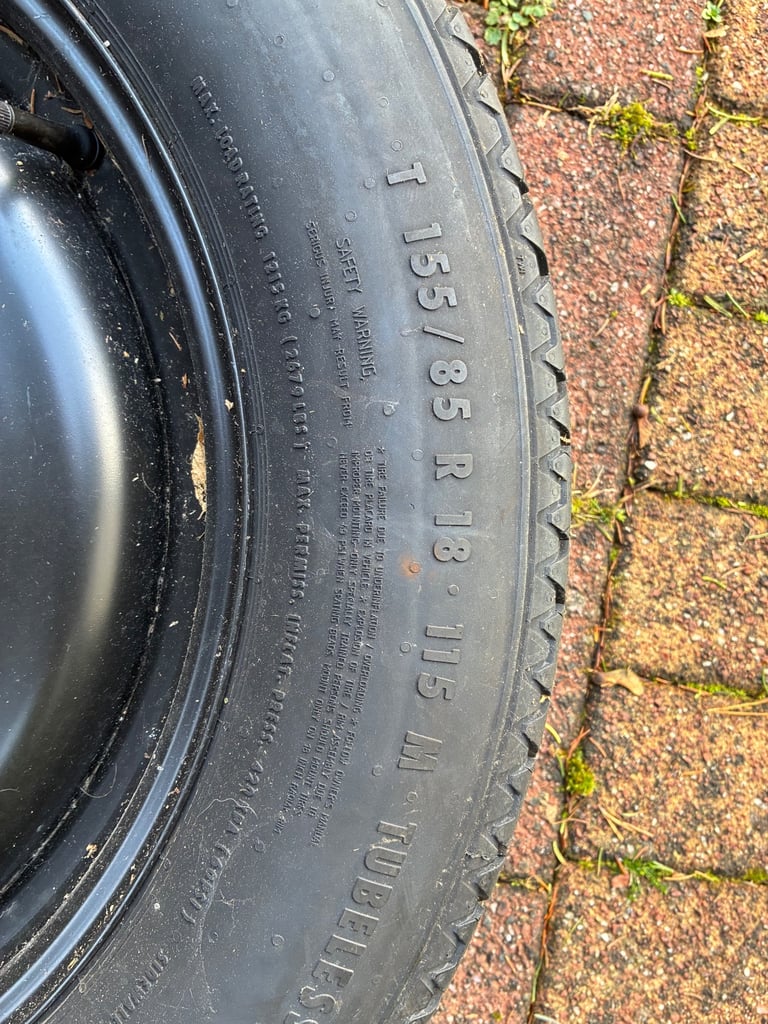 Land Rover Discovery Sport - space saver spare wheel