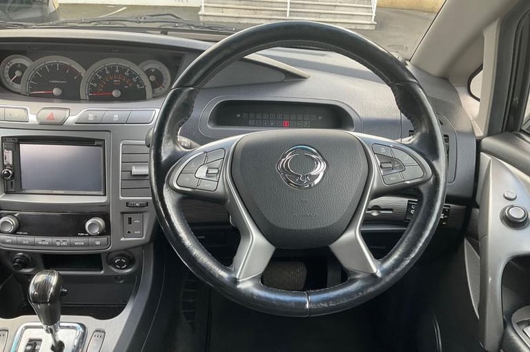 2017 Ssangyong Turismo 2.2 ELX 5dr Tip Auto 4WD**7 SEATER - HEATED SEATS - REAR SENSORS - HEATED ...