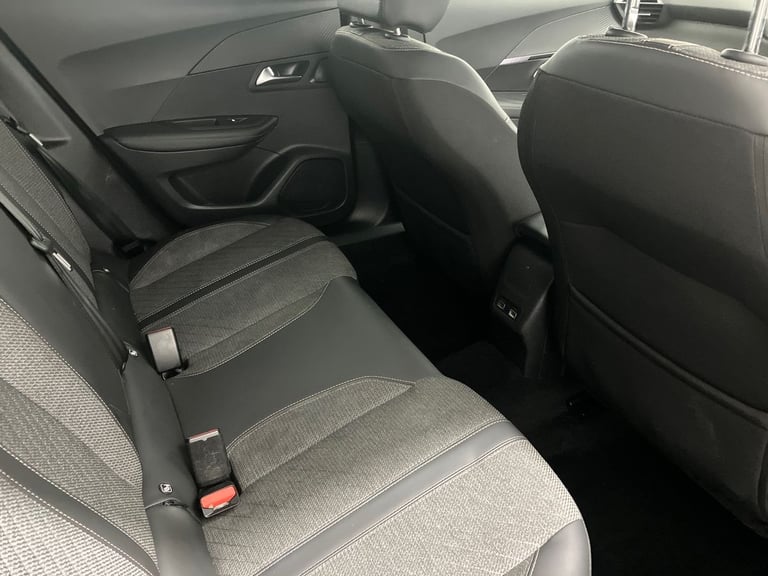 2024 Peugeot 2008 1.2 PureTech Allure 5dr Estate PETROL Manual