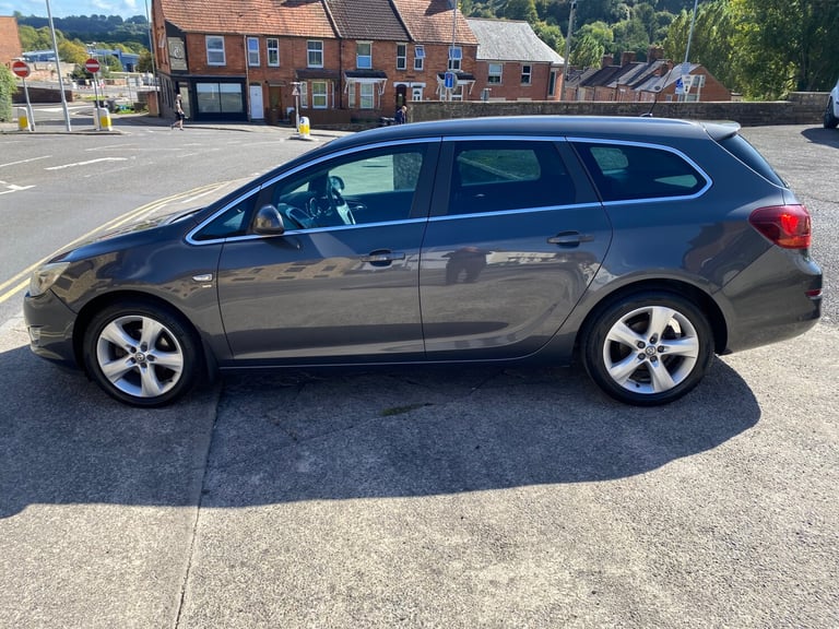 2011 Vauxhall Astra 1.6i 16V SRi 5dr ESTATE Petrol Manual