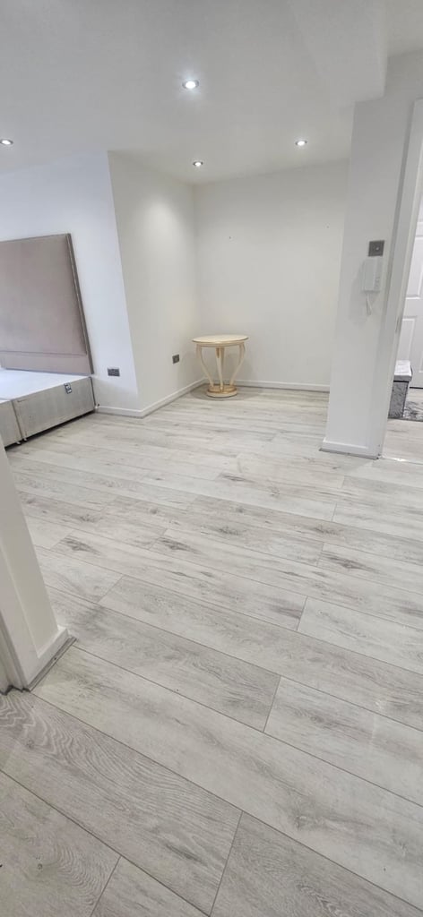 1 bed flat all bills included ( Airbnb / Short let allowed) 