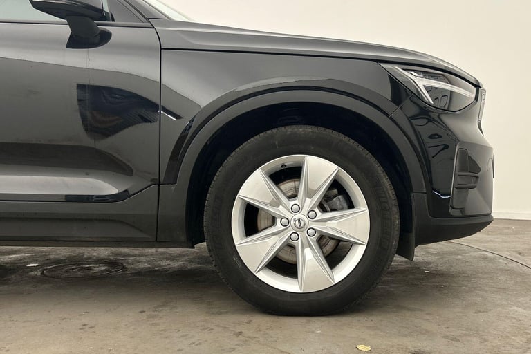 2023 Volvo XC40 Core, B3 mild hybrid, Petrol ESTATE Petrol/Electric Hybrid Automatic