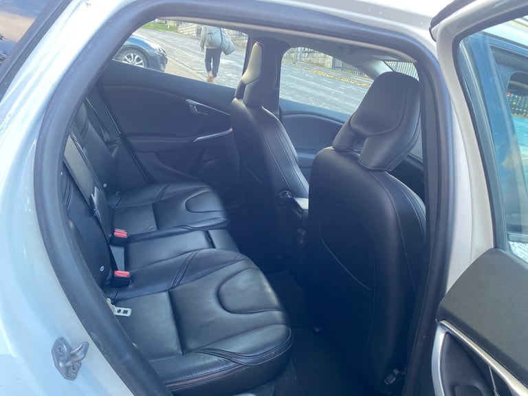 2014 Volvo V40 D2 Cross Country Lux 5dr Powershift HATCHBACK Diesel Automatic