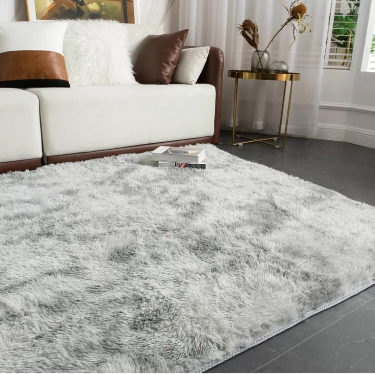 Brand new large soft fluffy grey rugs size 250x300cm £90 in Leicester