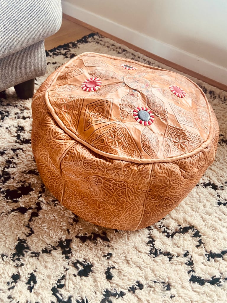 Leather pouffe 