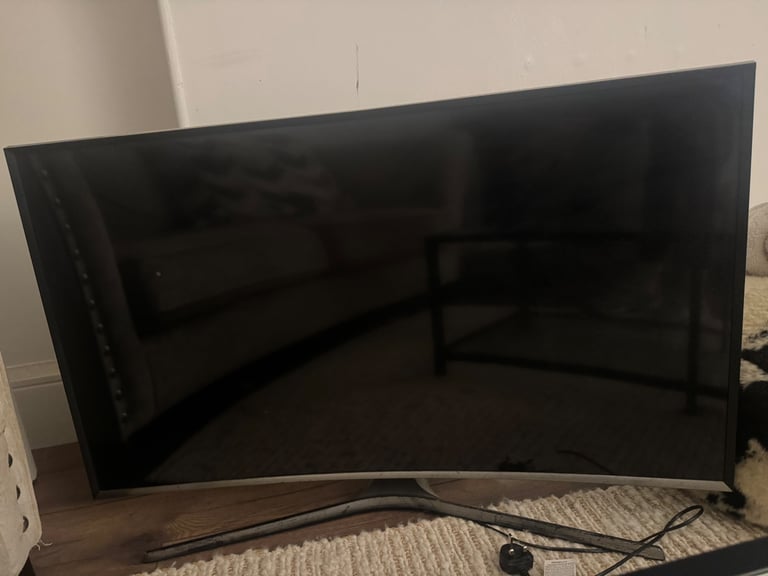 image for Curved Samsung smart tv 50 inch