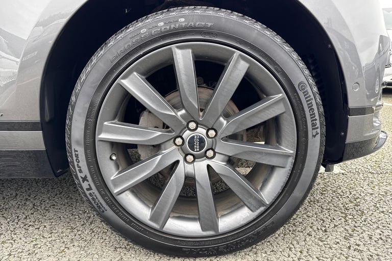 2019 Land Rover Range Rover Velar 2.0 D240 R-Dynamic HSE Auto 4WD Euro 6 (s/s) 5dr SUV DIESEL Aut...