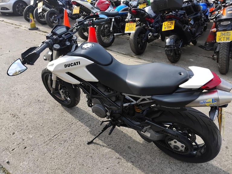 2011 11 DUCATI HYPERMOTARD 796 WHITE NEW MOT HYPER MOTARD SUPERMOTO MOTO