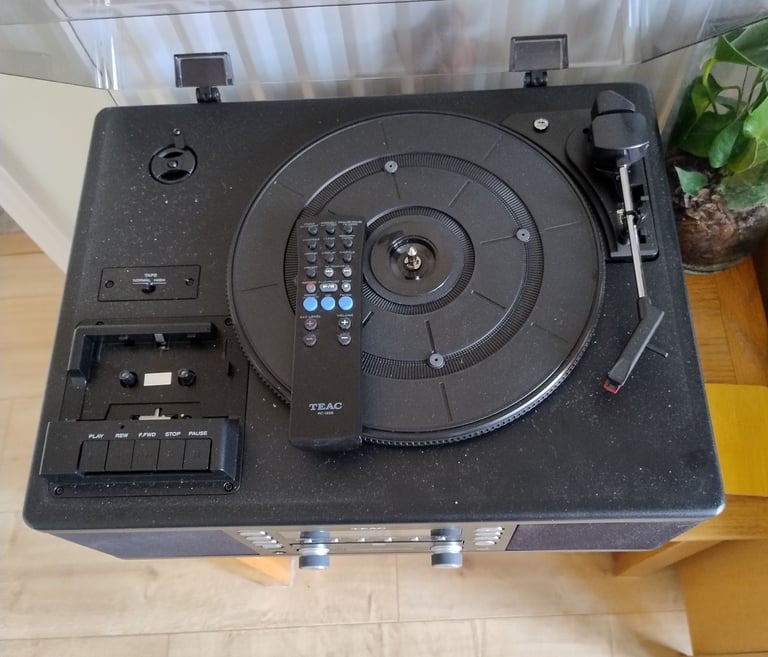 TEAC LP-R500 Record Player