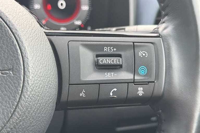 2022 Nissan Qashqai 1.3 DIG-T MH TEKNA 5DR Hatchback Petrol Manual