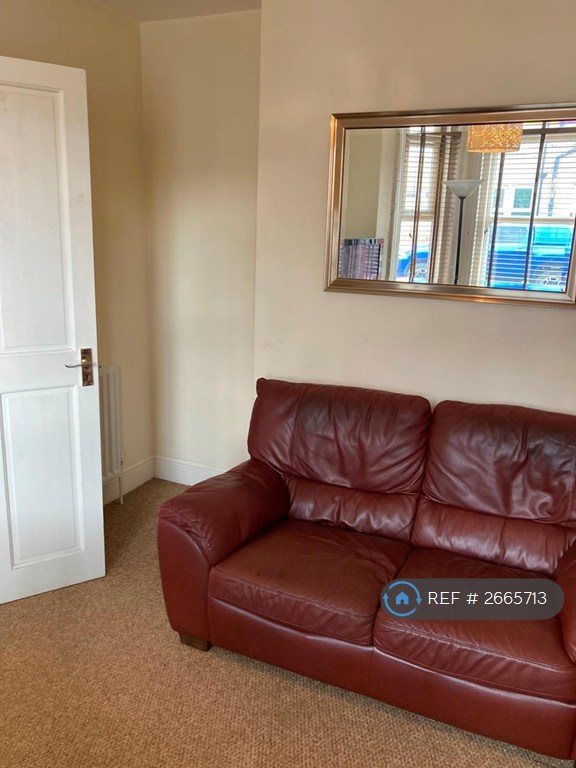 4 bedroom house in Trafalgar Road, Bournemouth, BH9 (4 bed) (#2665713)