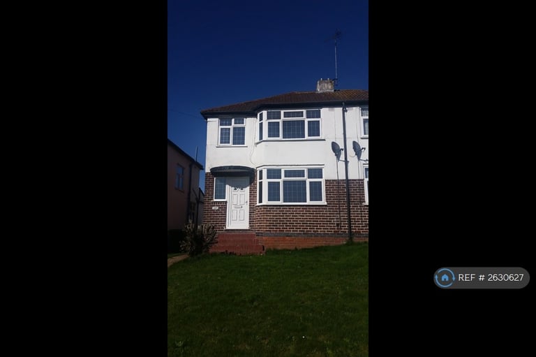 image for 3 bedroom house in Daventry Road, Coventry, CV3 (3 bed) (#2630627)