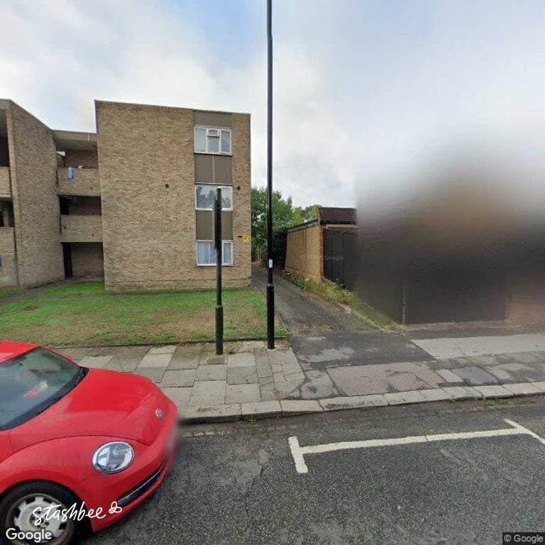 Garage to rent in Enfield (EN3) | Stashbee