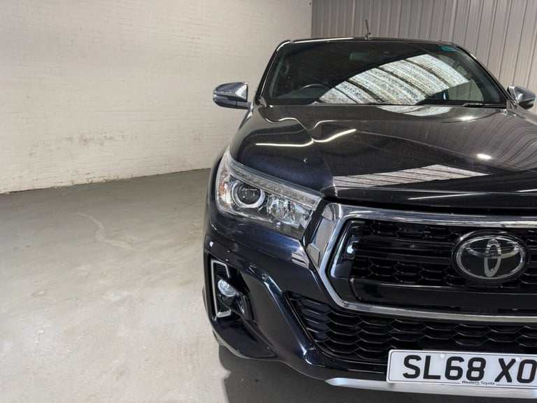 2018 68 TOYOTA HI-LUX 2.4 D-4D INVINCIBLE X PICKUP DOUBLE CAB 4DR DIESEL AUTO 4W