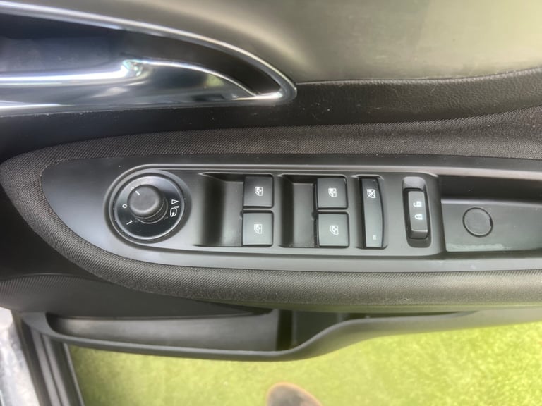 2014 Vauxhall Mokka 1.7 CDTi Exclusiv 5dr HATCHBACK Diesel Manual