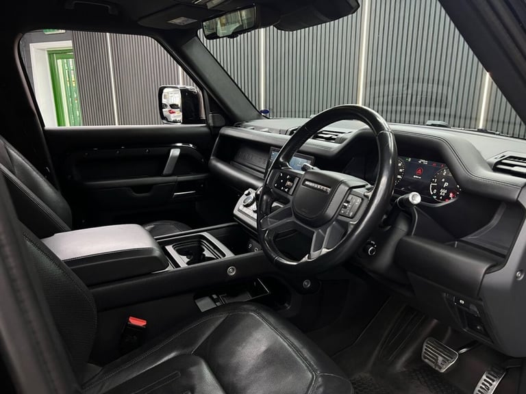 2021 Land Rover Defender 3.0 D300 X-Dynamic HSE 110 5dr Auto [7 Seat] ESTATE DIESEL Automatic