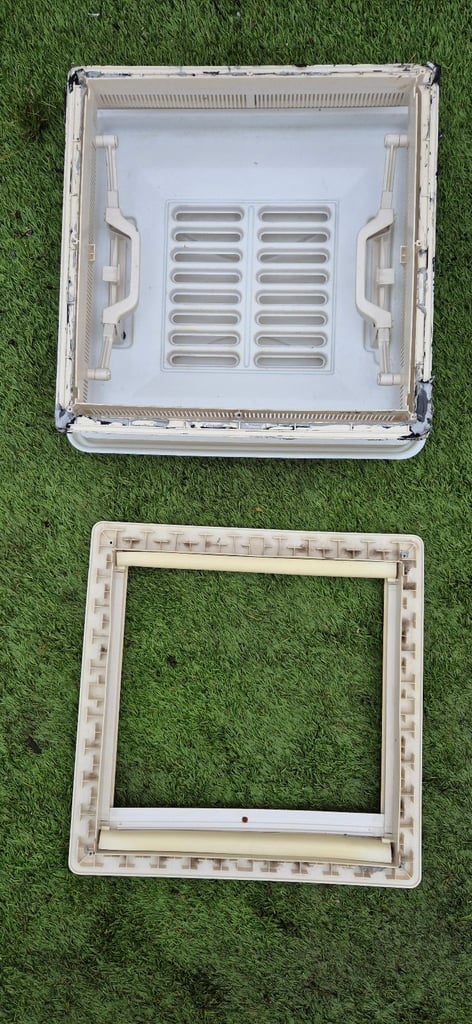 Skylights for camper caravan motorhome boat 400x400 and 280x280mm.