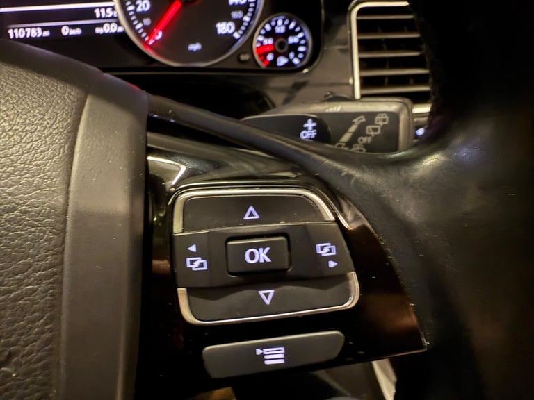 2014 Volkswagen Touareg 3.0 TDI V6 BlueMotion Tech R-Line Tiptronic 4WD Euro 6 (s/s) 5dr ESTATE D...