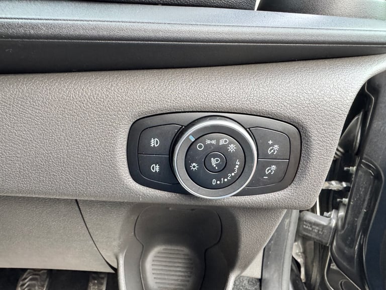 2022 FORD TRANSIT CUSTOM 320 CREW CAB 5 SEATS LIMITED + GREY + TAILGATE