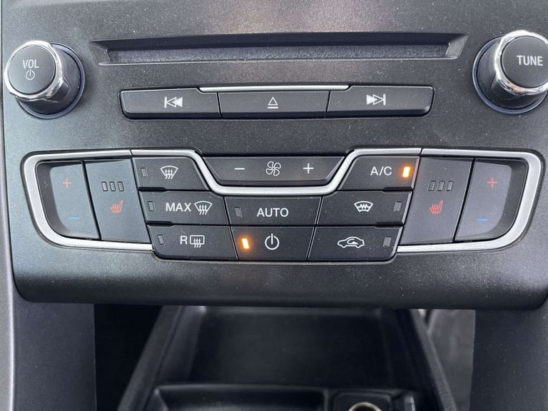 2018 Ford Mondeo 2.0 TDCi Titanium Edition Hatchback 5dr Diesel Manual Euro 6 (s/s) (150 ps) Hatc...
