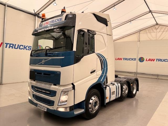 Volvo FH 500 6x2 Sleeper Cab Tractor Unit PTO