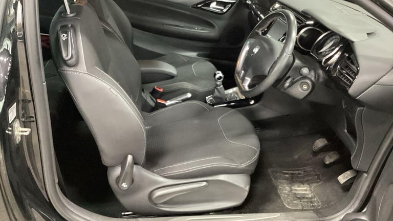 2018 DS Automobiles DS 3 1.2 PureTech Connected Chic 3dr HATCHBACK PETROL Manual