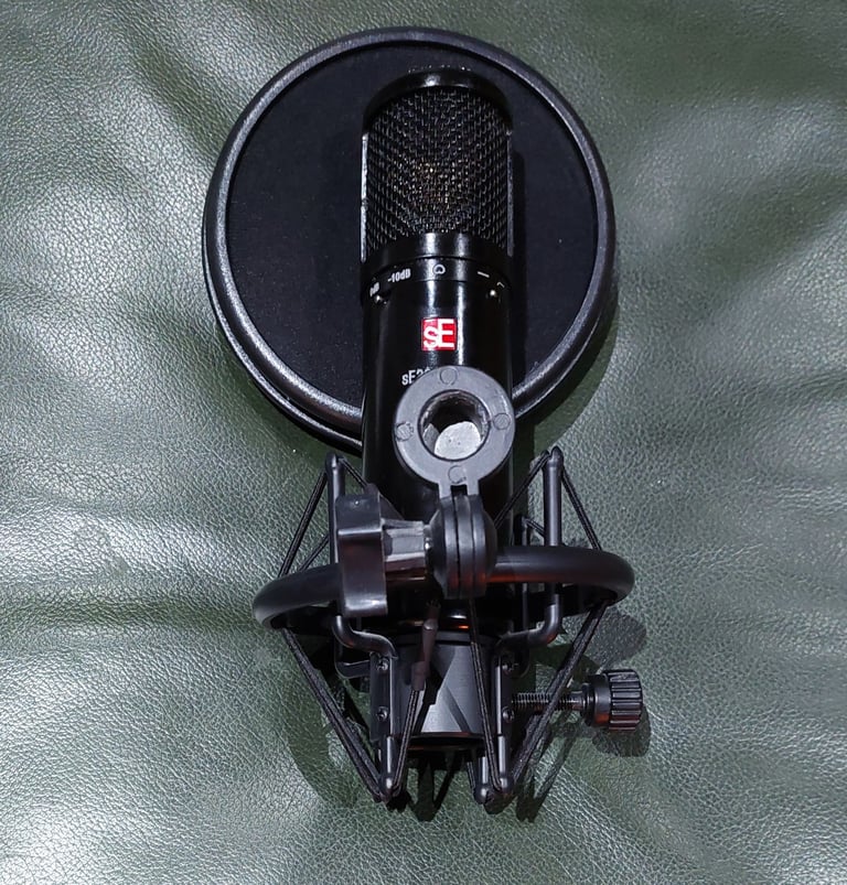 image for SE Electronics SE2200a II c - Studio Cardioid Condenser Microphone