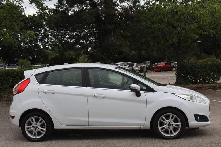 2014 Ford Fiesta 1.25 82 Zetec 5dr HATCHBACK PETROL Manual