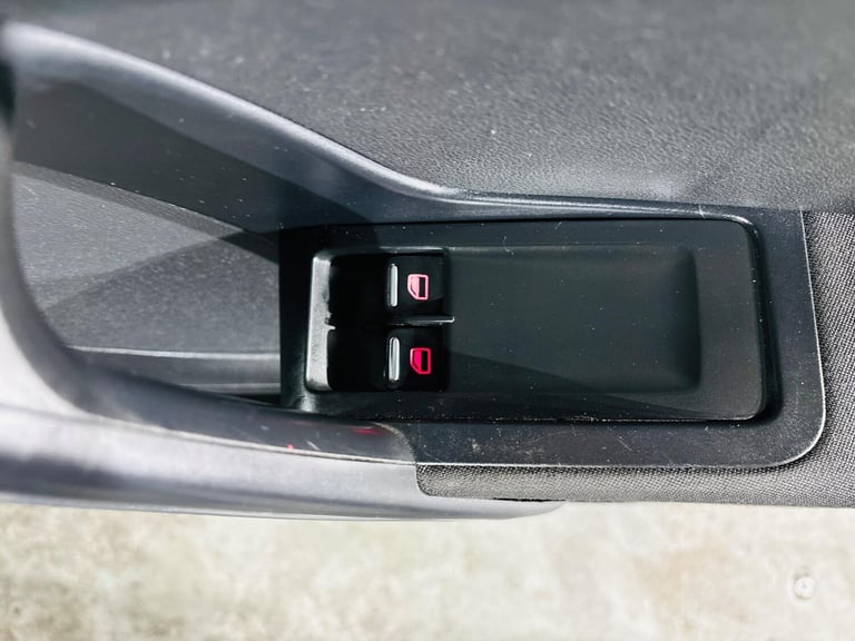 2012 Volkswagen Beetle 1.2 TSI Design 3dr DSG HATCHBACK PETROL Automatic