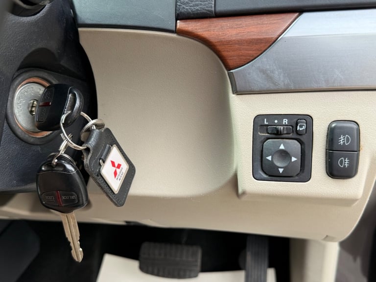 2013 Mitsubishi Shogun 3.2 DI-DC [197] SG3 5dr Auto ESTATE DIESEL Automatic