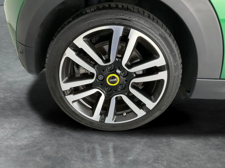 2022 MINI Electric Hatch Cooper SE 32.6kWh Level 2 Hatchback 3dr Electric Auto (184 ps) - 17IN AL...