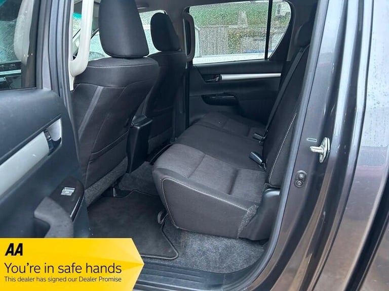 2022 Toyota Hilux Invincible D/Cab Pick Up 2.4 D-4D PICK UP DIESEL Manual