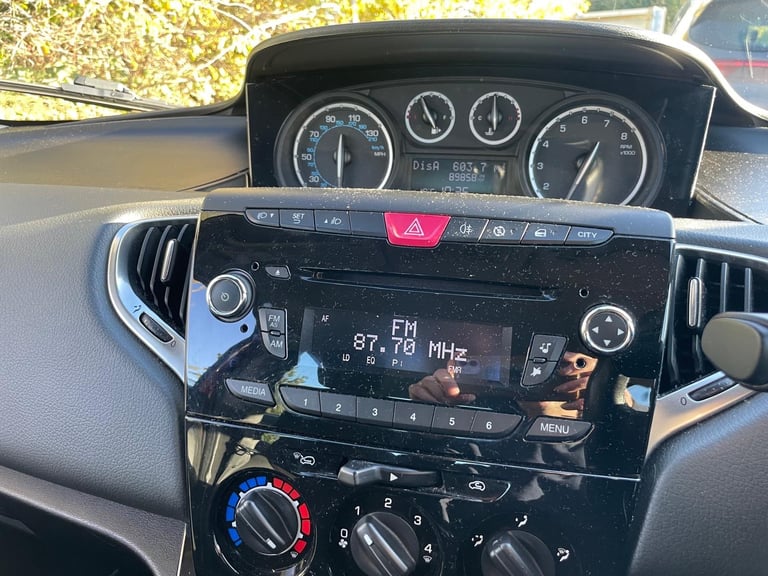 CHRYSLER YPSILON 1.2 SE 13 REG RED 5 DOOR SERVICE HISTORY MOT MARCH 22ND 2026 TAX £35 LOW INSURANCE 