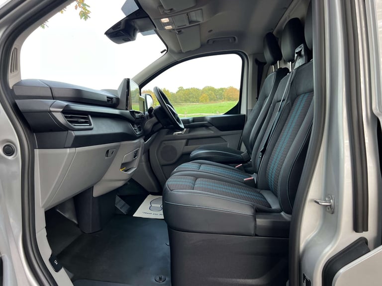 2024 Ford E-Transit 320 65kWh Sport Panel Van 5dr Electric Auto L2 H1 (218 ps) LONG WHEEL BASE Pa...