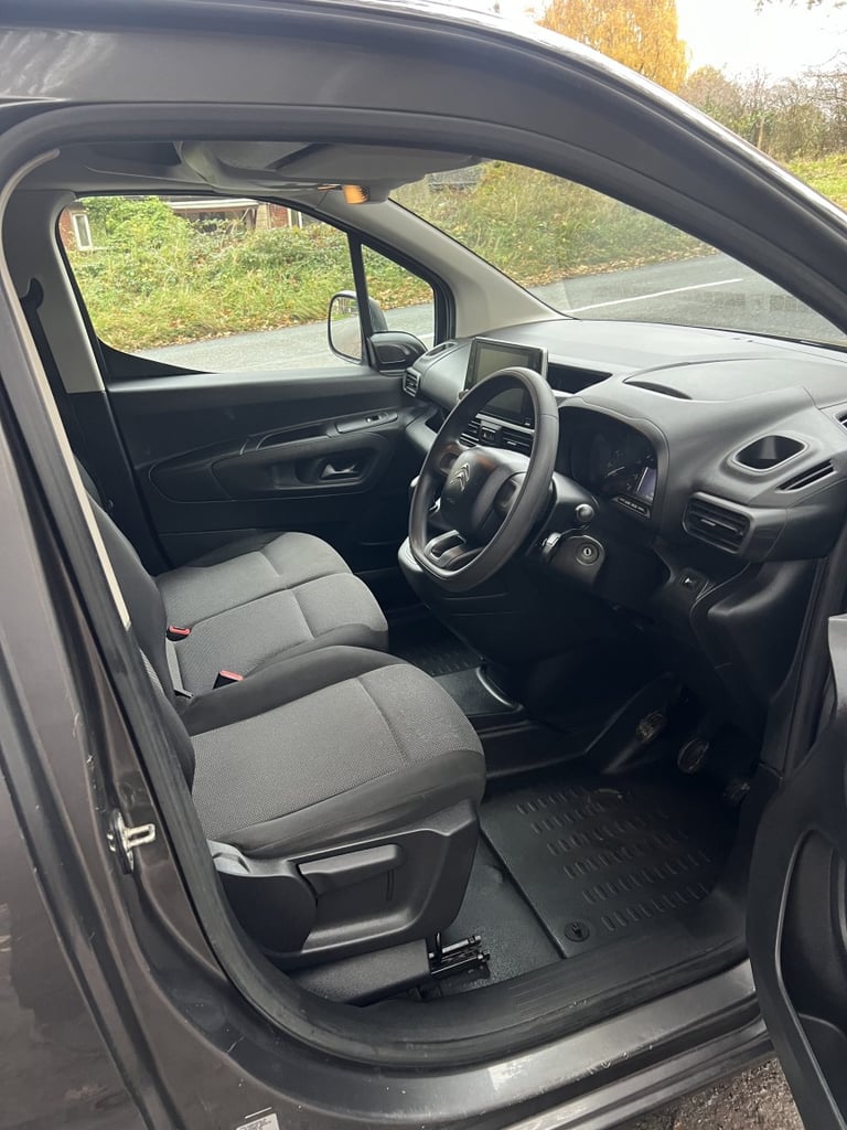 CITROEN BERLINGO 650 ENTERPRISE, GREY, AIR CONDITIONING, 3 SEAT CAB, EURO 6.