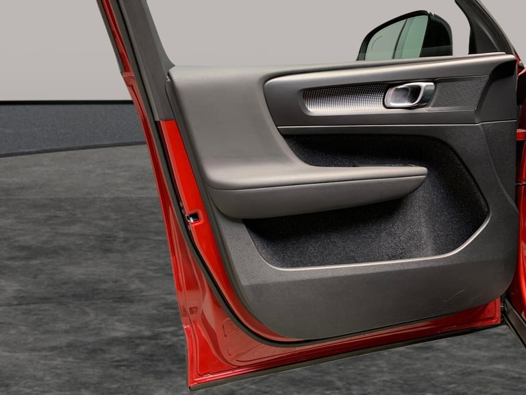 2020 Volvo XC40 2.0 T4 R-Design Pro SUV 5dr Petrol Auto Euro 6 (s/s) (190 ps) - USB AUDIO - Suv P...