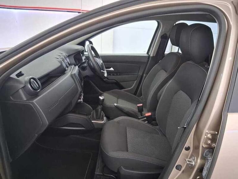  Dacia Duster 1.3 TCe Comfort SUV 5dr Petrol Manual