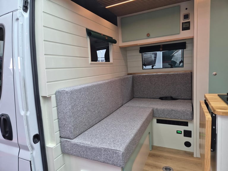 Peugeot Boxer SPEEDS MOUNTAIN EDITION, BLUEHDI 435 L4H2 PROFESSIONAL