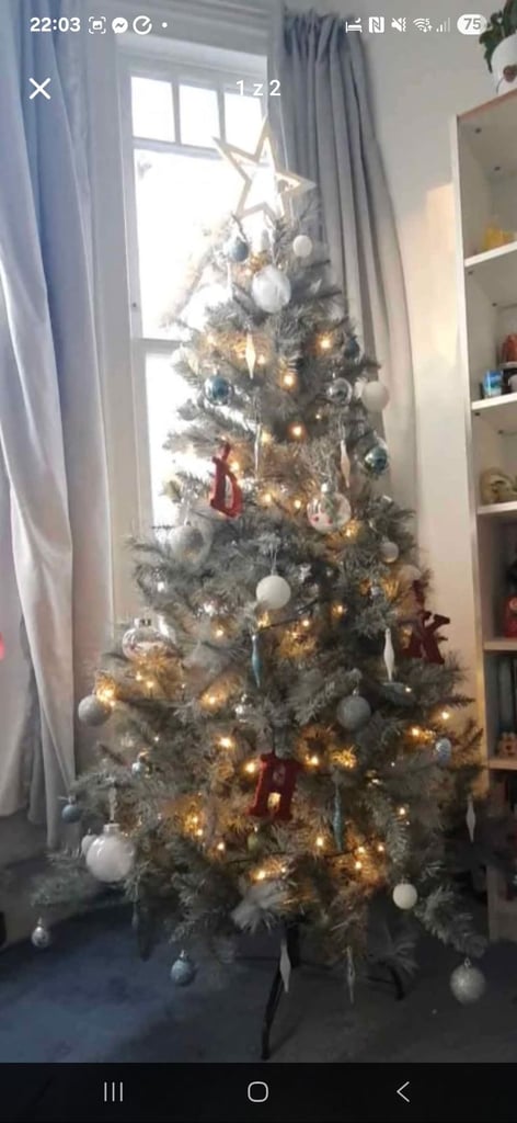 White Christmas Tree 