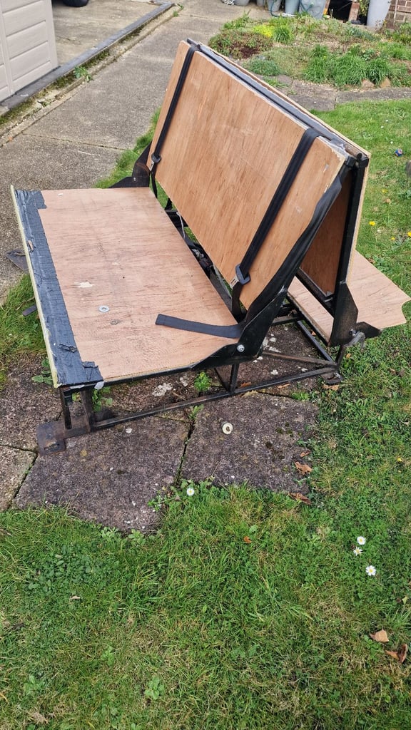 3/4 rock n roll camper bed