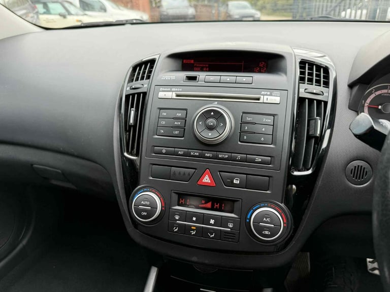 2011 Kia Ceed 1.6 CRDi 3 5dr Auto HPI CLEAR TIMING BELT DONE AT 101K MILES, 2 OWNERS ESTATE Diese...