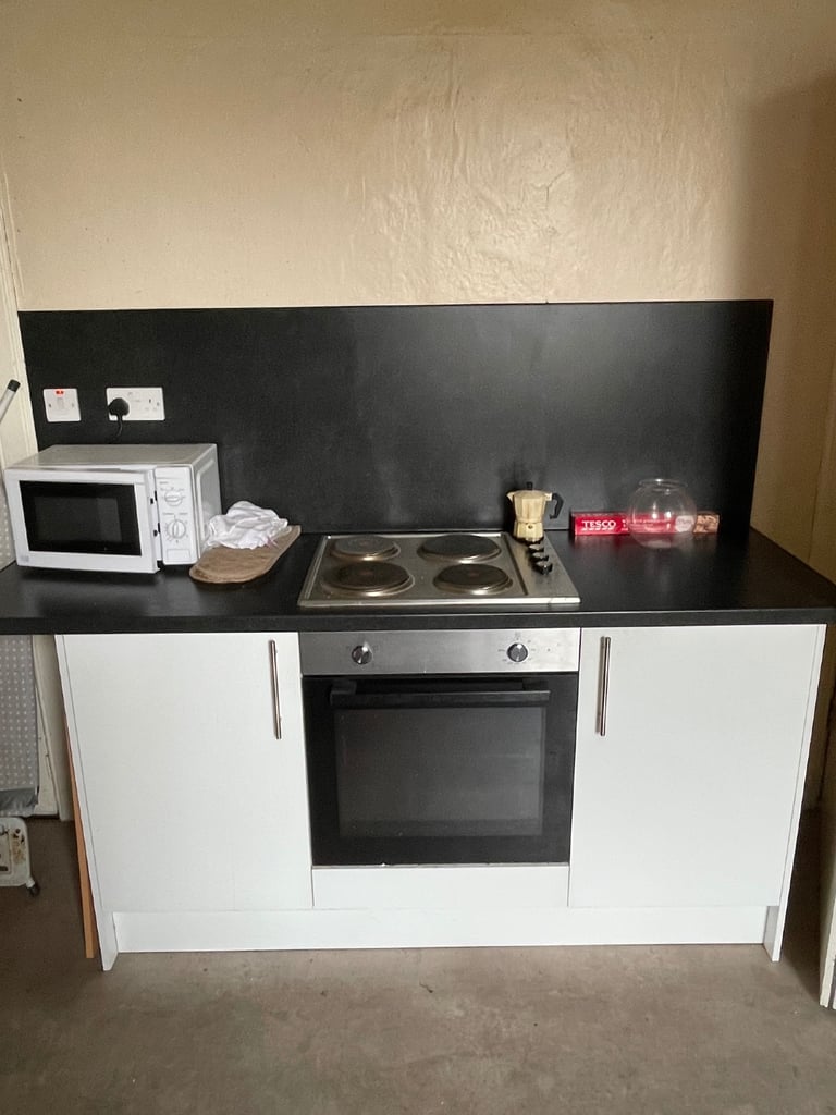City Centre, Tollcross double room to rent with ALL BILLS, CT, wifi inc !